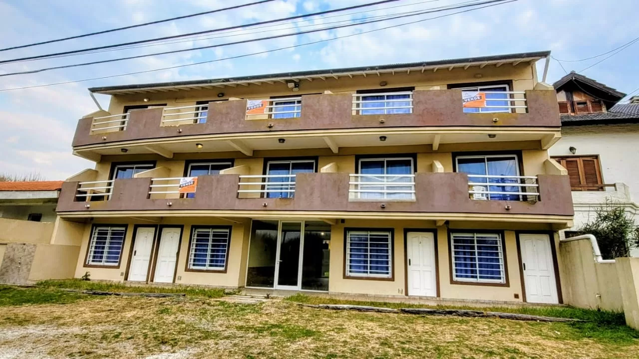 Departamento en Lucila del Mar - 2 Amb. P.b. Frente Al Mar  La Lucila D4 (ID 67)