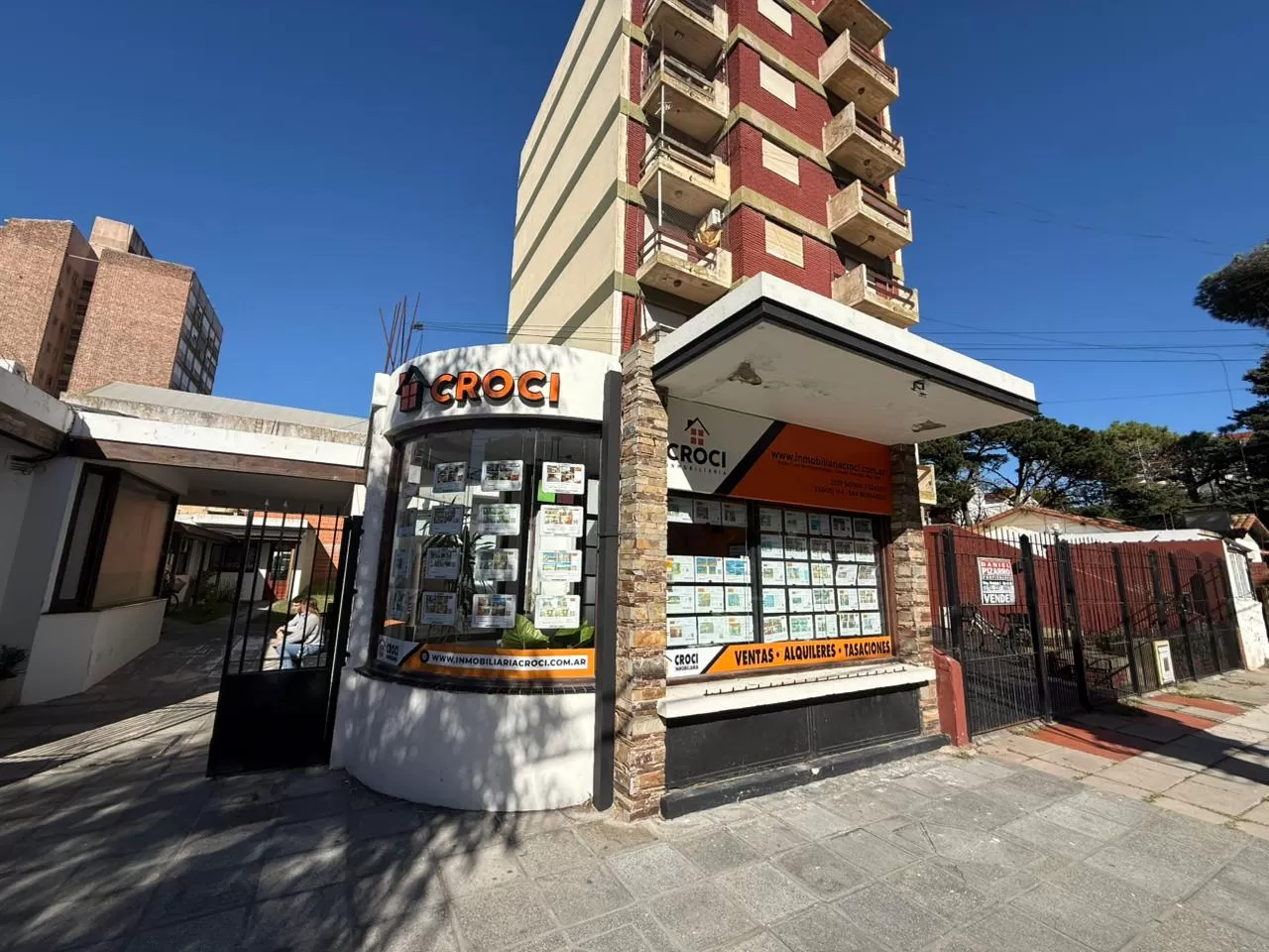 Local Comercial en San Bernardo - Venta local en San Bernardo con excelente ubicación (ID 99)
